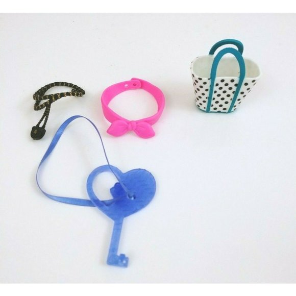 LOL Surprise OMG Doll UPTOWN GIRL With Accessories & Carry Case Locker with Key - Picture 11 of 11